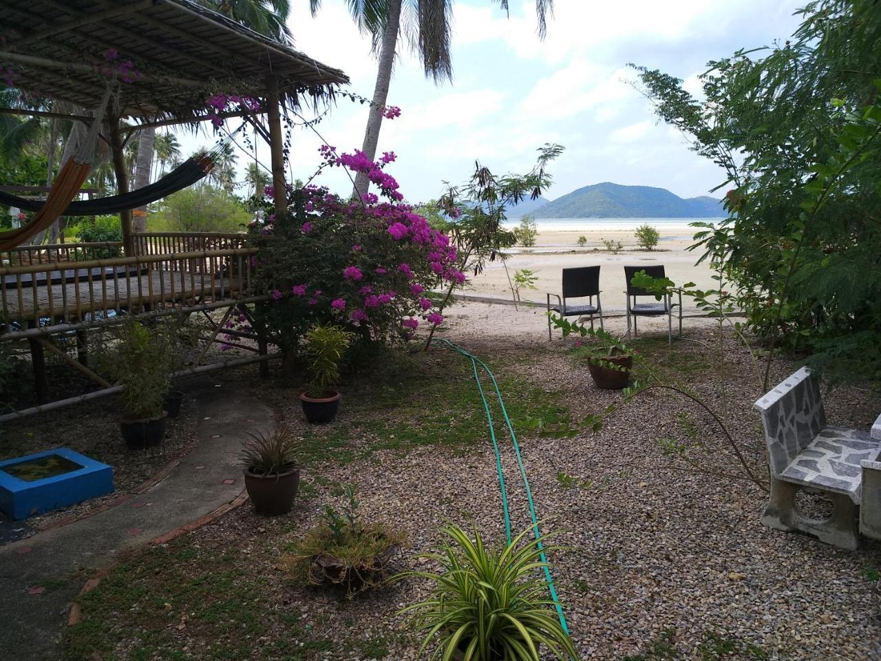Right On The Beach House Villa Taling Ngam Beach Exterior foto