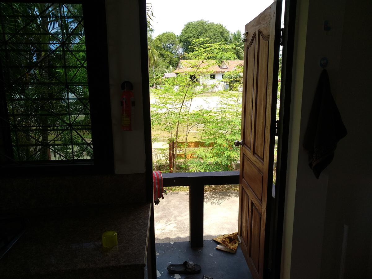 Right On The Beach House Villa Taling Ngam Beach Exterior foto