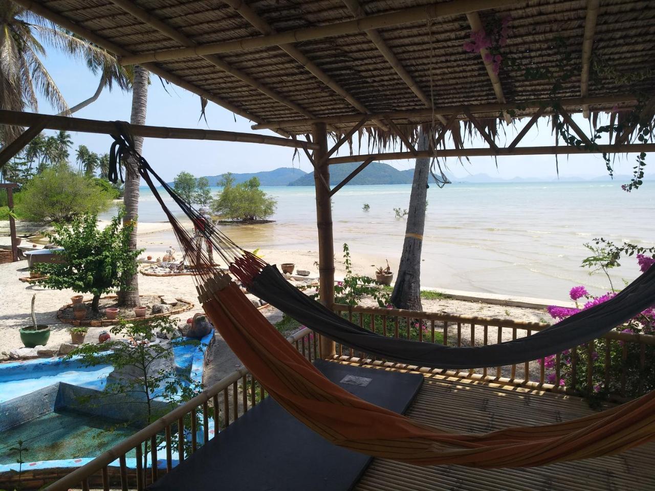 Right On The Beach House Villa Taling Ngam Beach Exterior foto
